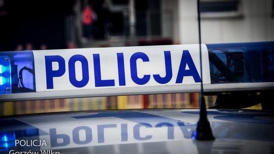 Pożar ciężarówki na DK24. Droga całkowicie zablokowana