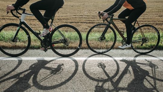 Rajd rowerowy w gminie Deszczno - przygoda dla miłośników dwóch kółek!