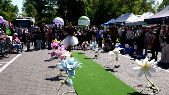 Recykling Fashion Show INNEKO Recykling Fashion Show INNEKO