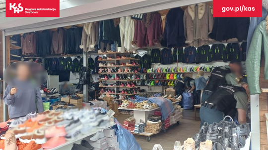 Setki podróbek znanych marek zatrzymane przez celników