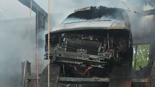 Siedem zastępów straży walczyło z pożarem garażu w Gorzowie