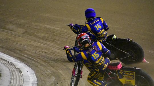 Skromna porażka Stali w starciu z faworytem z Wrocławia