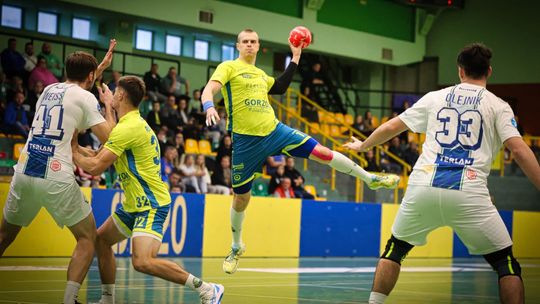 Stal zdobyła halę Gwardii!