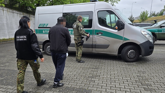 Świecko: Straż Graniczna zatrzymała siedem osób – nielegalni migranci i złodzieje aut