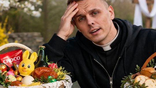 Święconka po nowemu? Ksiądz z osiedla: To dramat [WIDEO]