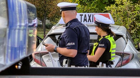 Taksówki i przewozy z aplikacji pod lupą. Służby wykryły nieprawidłowości