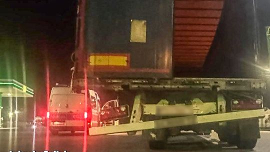 Ten pojazd nigdy nie powinien wyjechać na drogę. Reakcja służb była natychmiastowa