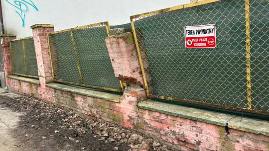 „Teren prywatny”, ale zagrożenie publiczne? W tym miejscu może dojść do nieszczęścia