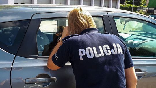To może być wyrok śmierci. Nie zostawiaj dziecka, seniora ani zwierzęcia w samochodzie.