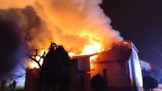 Tragedia tuż przed świętami. Pożar zabrał wszystko, co mieli