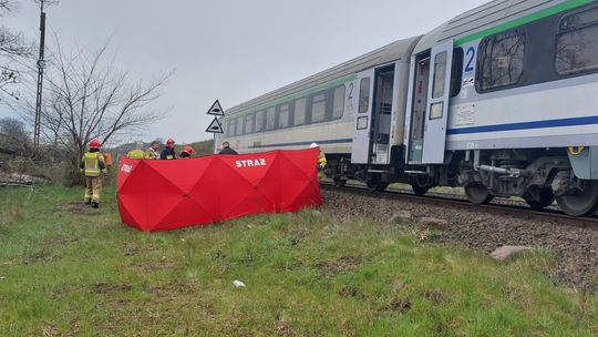 Tragiczny wypadek na torach. Nie żyje jedna osoba