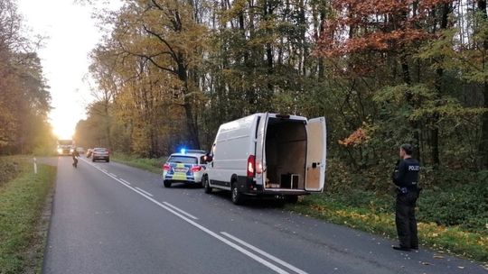 Transgraniczny pościg za busem z kradzionym towarem