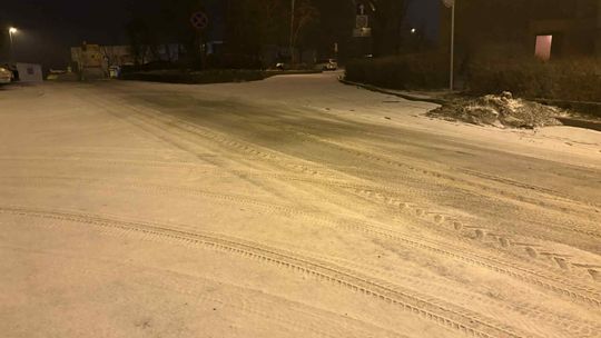 Trudna sytuacja na drogach. Warunki w regionie szybko się pogarszają