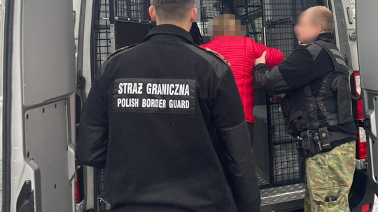 Trzech poszukiwanych wpadło na granicy. Straż Graniczna doprowadziła ich do aresztu