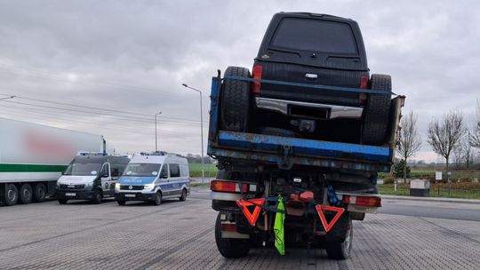 Trzy pojazdy na jednej ciężarówce – kontrola ITD pod Gorzowem ujawnia nieprawidłowości