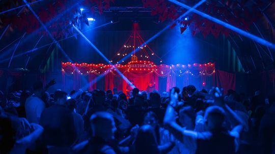 Trzy weekendy, masa koncertów i DJ-ów. Wartownia szykuje pożegnanie lata