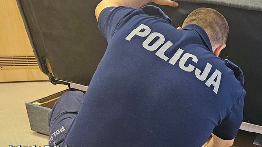 Udawał, że go nie ma. Policjanci znaleźli go w nietypowym miejscu