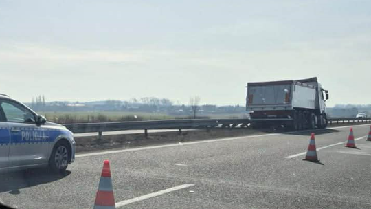 Utrudnienia na S3. Kierowcy muszą liczyć się z ograniczeniami w ruchu Utrudnienia na S3. Kierowcy muszą liczyć się z ograniczeniami w ruchu