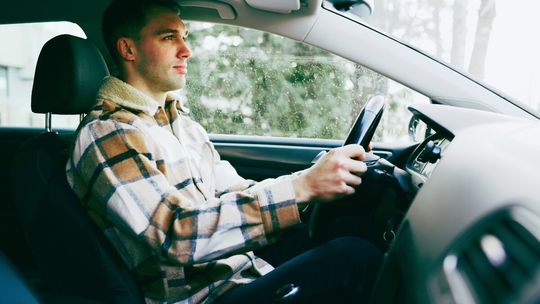 W Polsce miażdżąca większość kierowców prowadzi na trzeźwo W Polsce miażdżąca większość kierowców prowadzi na trzeźwo