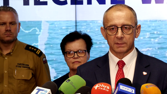 Wakacyjny czas dla uczniów, intensywny czas dla służb