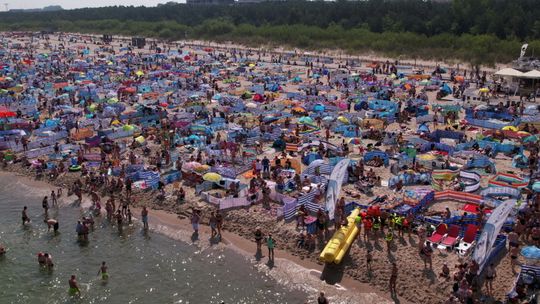 Wakacyjny paradoks: Bałtyk, Bieszczady i Mazury droższe niż Teneryfa, a Zakopane okazją sezonu
