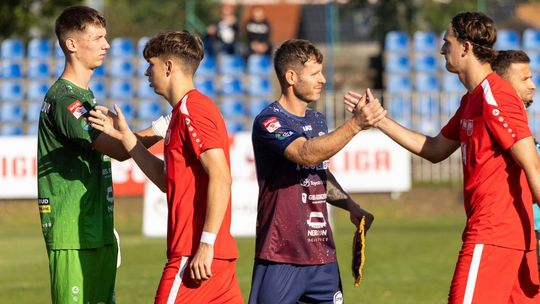 Warta przegrywa w końcówce