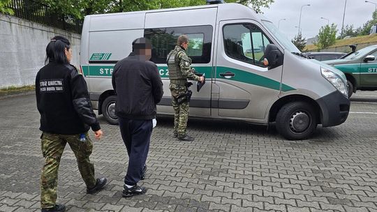 Weekendowa akcja służb. Pięciu mężczyzn nie uniknęło konsekwencji
