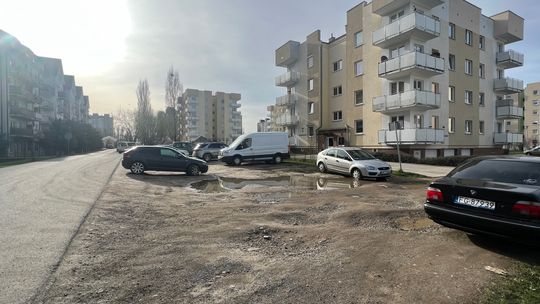 Zielony parking zastąpi dziury i kałuże