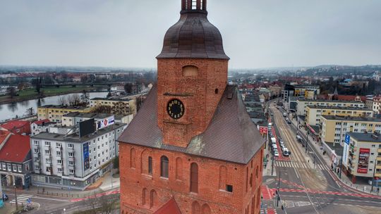 Zmiana czasu. W która stronę przesuwamy w weekend wskazówki zegara?