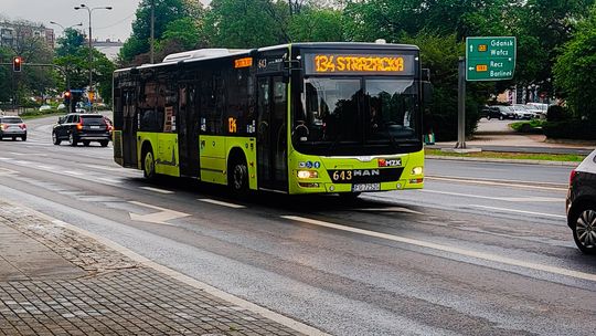 Zmiany w komunikacji miejskiej na długi weekend. Pasażerowie muszą uważać