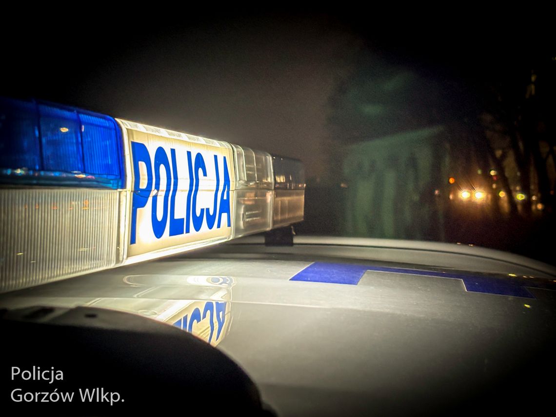 14-latek wpadł podczas policyjnej kontroli. Na miejsce wezwano rodziców