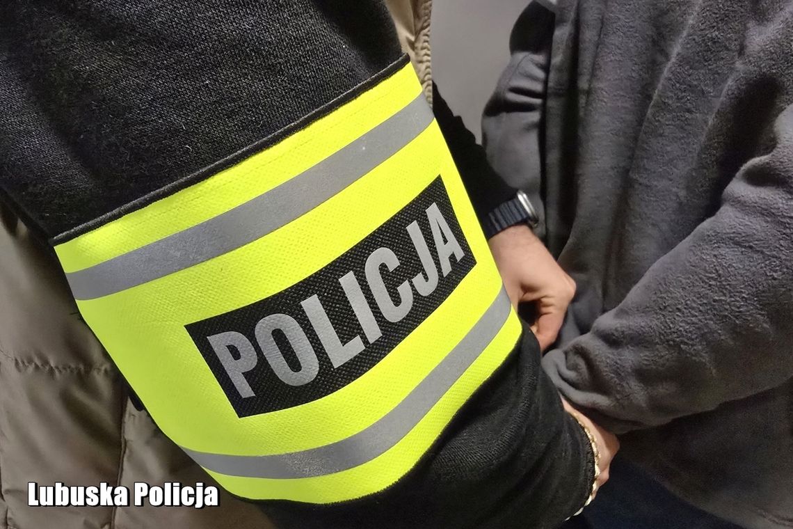 20-latek wpadł w ręce kryminalnych. Policjanci znaleźli przy nim coś jeszcze 20-latek wpadł w ręce kryminalnych. Policjanci znaleźli przy nim coś jeszcze