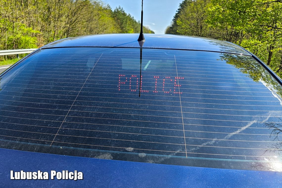 2000 zł mandatu i utrata prawa jazdy. Wszystko nagrała policyjna kamera