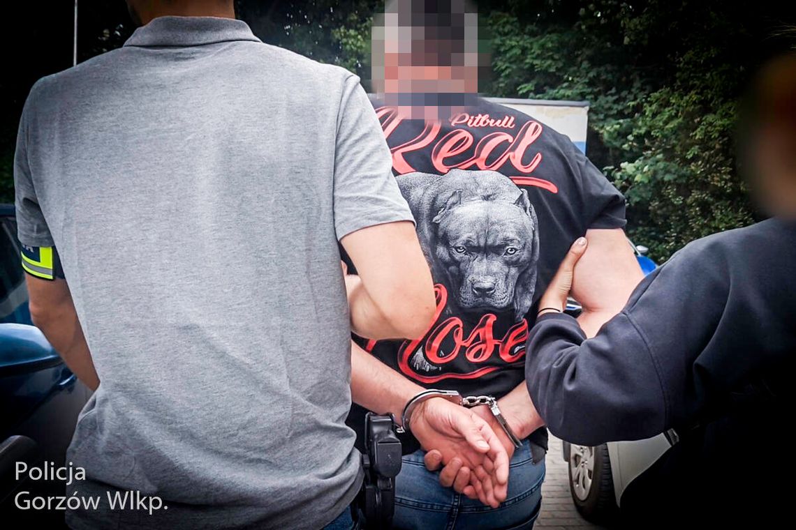 Agresywny mężczyzna groził ratownikowi. Interweniowali policjanci z Gorzowa