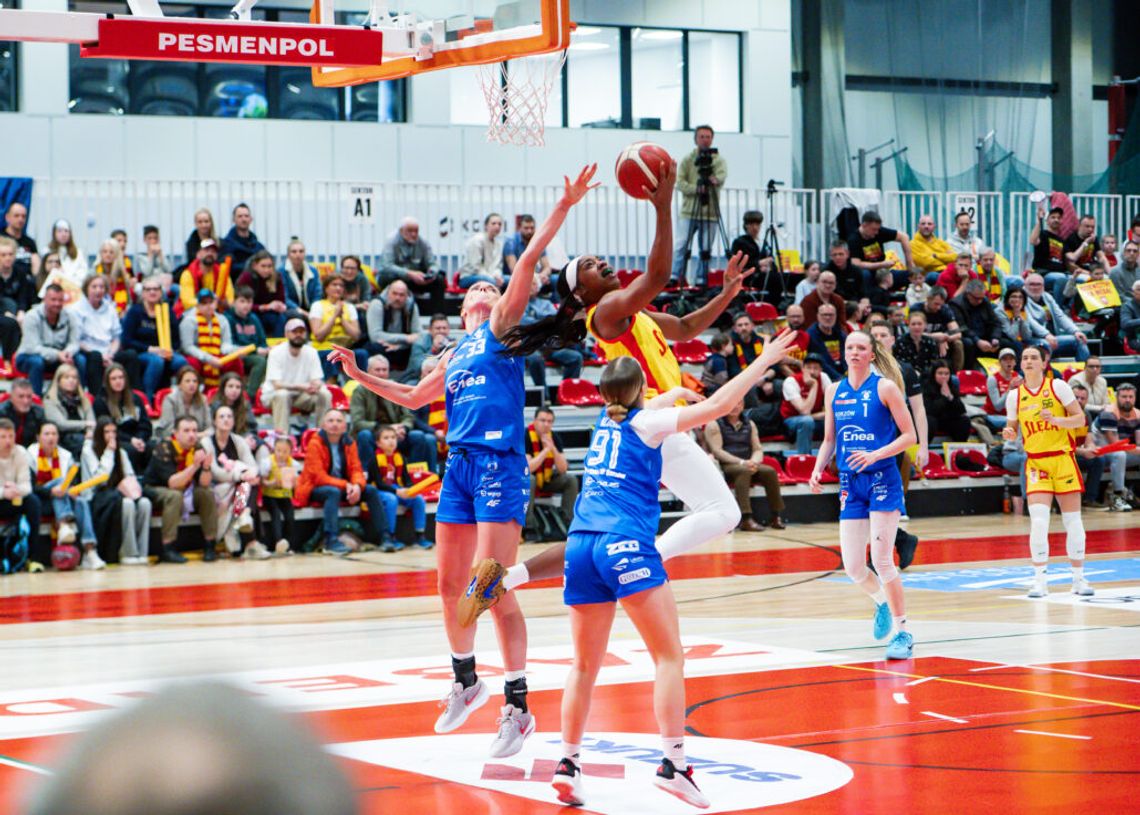 Akademiczki kończą sezon z brązowymi medalami