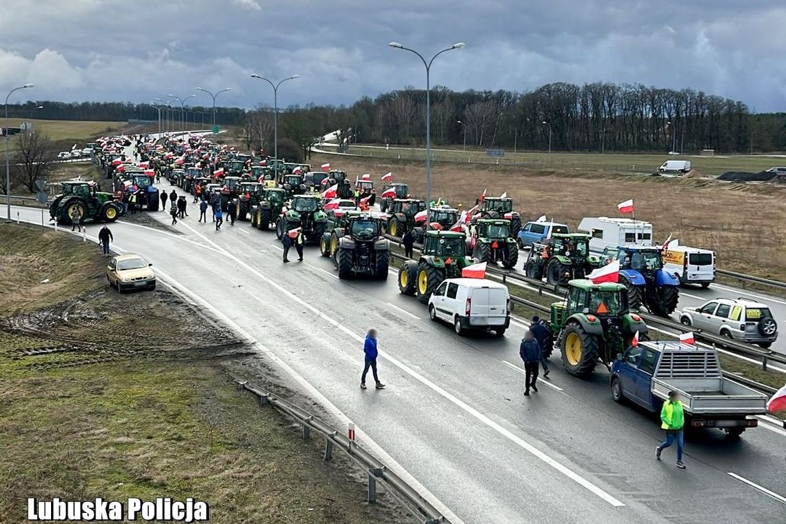 Blokada drogi S3 nadal trwa. Mieszkańcy napisali petycję