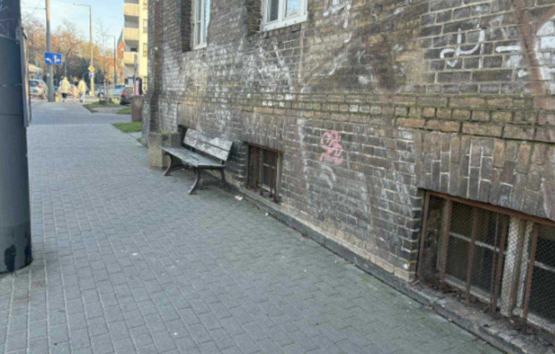 Centrum Gorzowa bez podstawowej ochrony dla pasażerów – jak to możliwe?