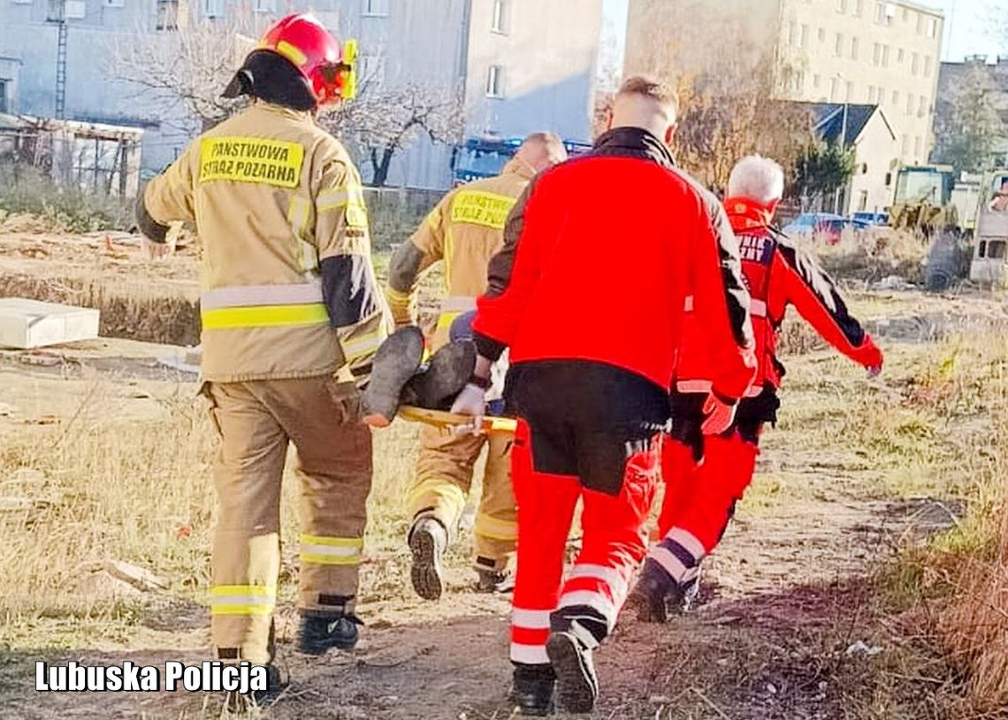 Czujność mieszkanki i szybka reakcja policjantów pomogła uratować życie