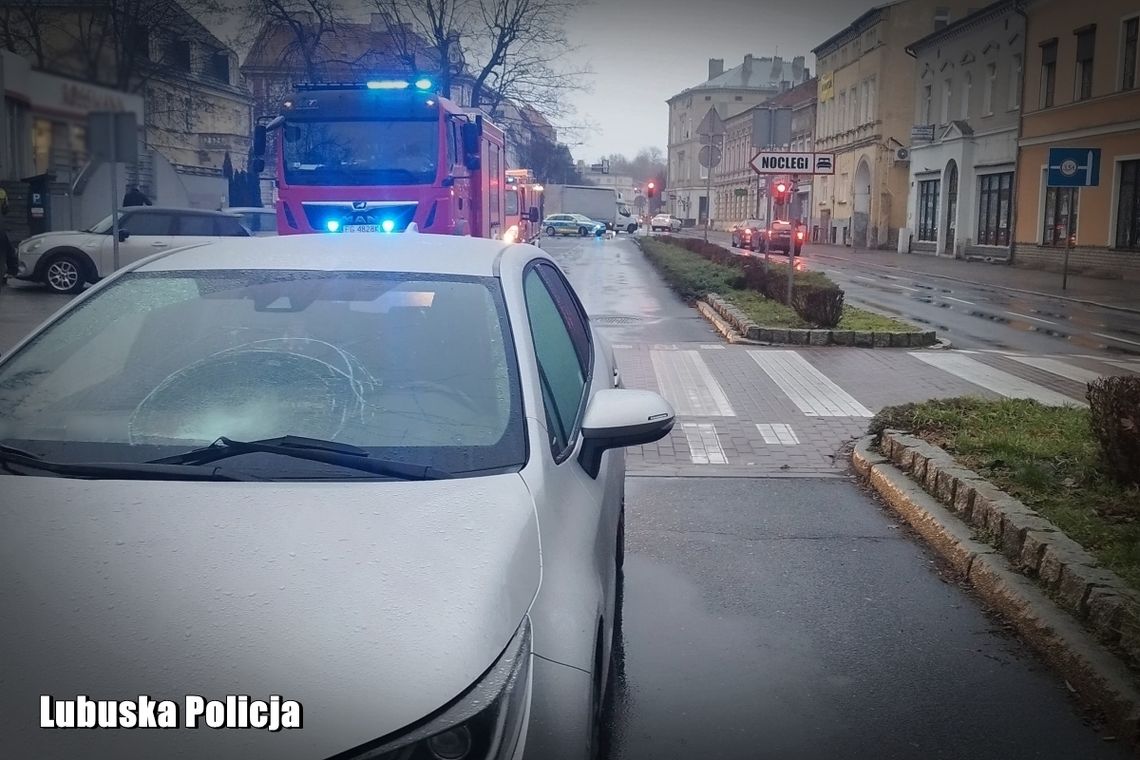 Dwa potrącenia jednego dnia. Policja przypomina o podstawowych zasadach