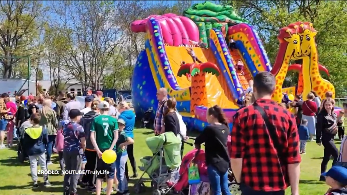 Futboliści amerykańscy zapraszają na piknik