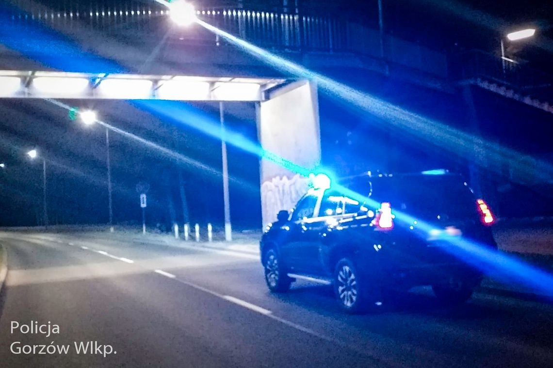 Gorzów: Policjanci uratowali życie mężczyzny po godzinnych negocjacjach