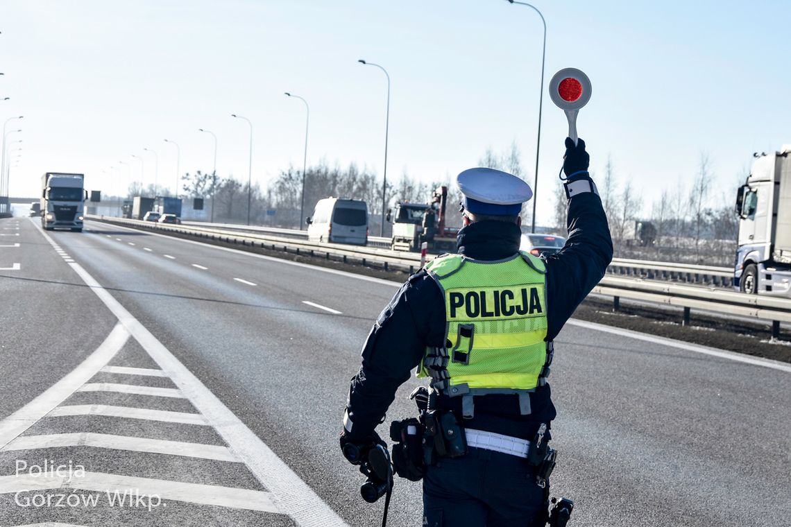 Gorzowscy policjanci biorą udział w akcji „Truck & Bus” – kontrole na S3