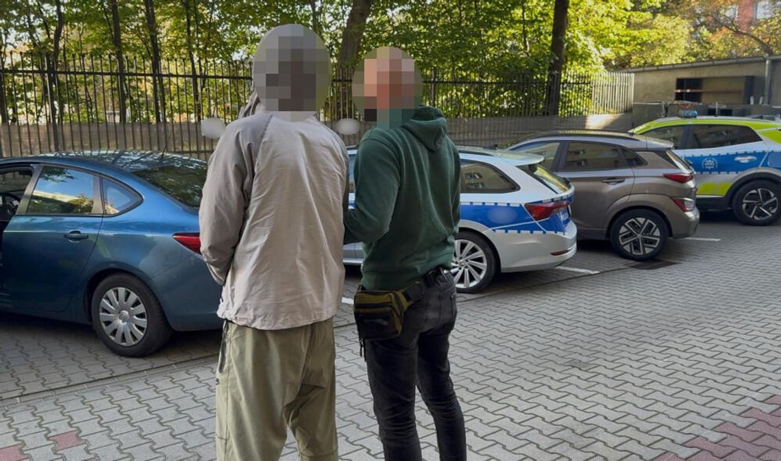 Groził przedmiotem przypominającym broń. 21-latka zatrzymali w Gorzowie Groził przedmiotem przypominającym broń. 21-latka zatrzymali w Gorzowie