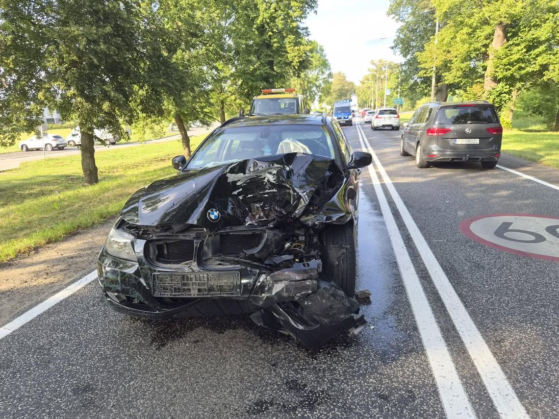 Groźny wypadek na DK22. Kierowca BMW był pijany, miał zakaz i przewoził narkotyki Groźny wypadek na DK22. Kierowca BMW był pijany, miał zakaz i przewoził narkotyki
