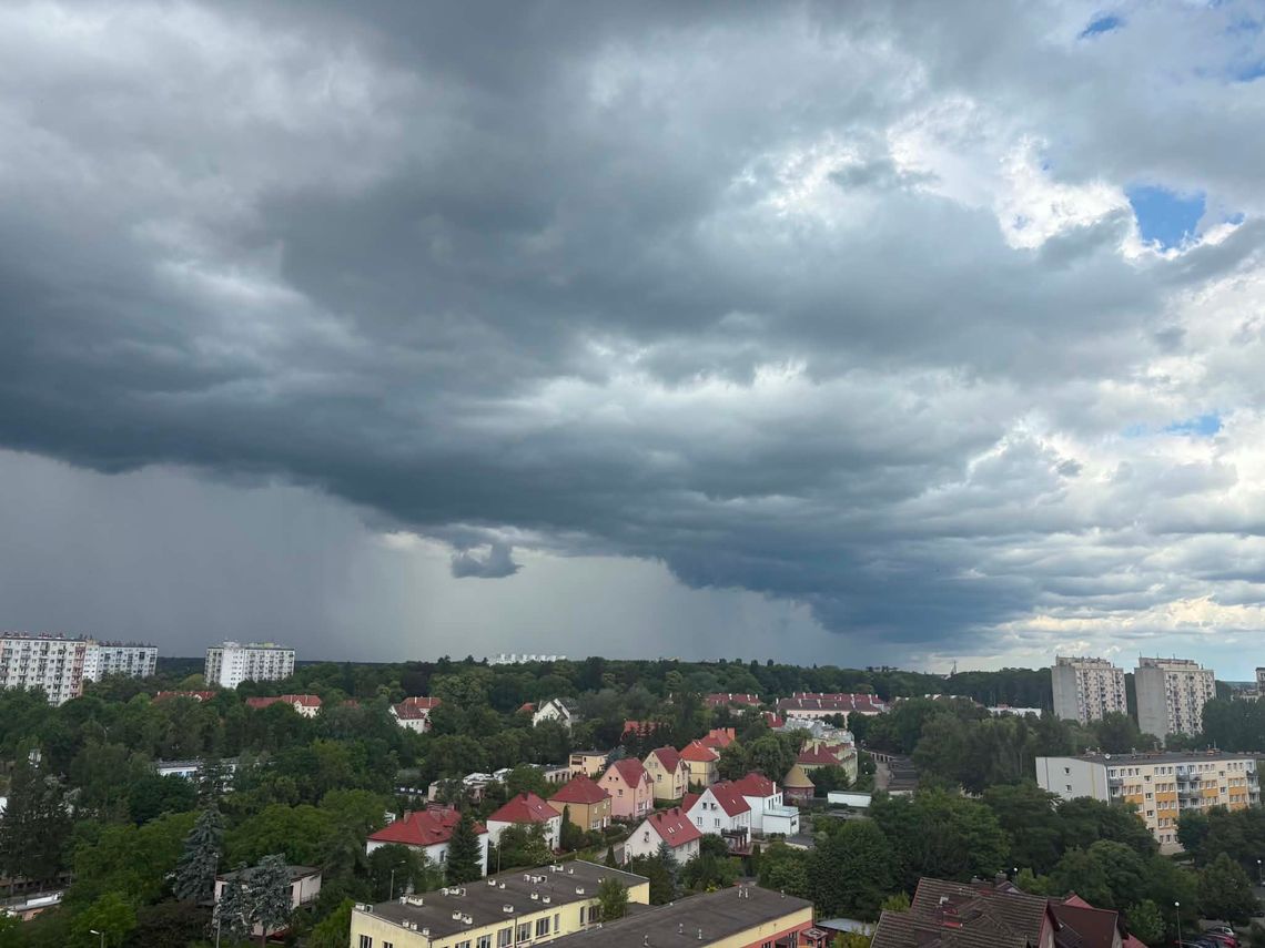 IMGW ostrzega przed groźnym załamaniem pogody. Alert obowiązuje dziś IMGW ostrzega przed groźnym załamaniem pogody. Alert obowiązuje dziś
