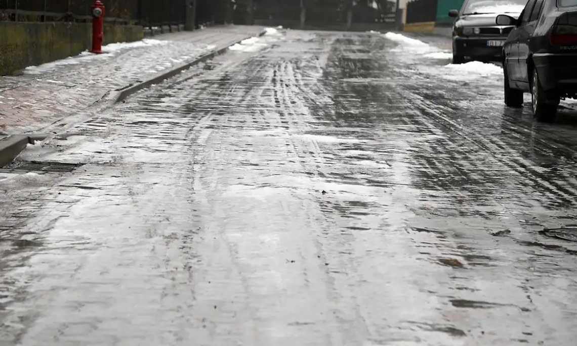 IMGW ostrzega. Taka pogoda stanowi zagrożenie dla zdrowia i życia IMGW ostrzega. Taka pogoda stanowi zagrożenie dla zdrowia i życia