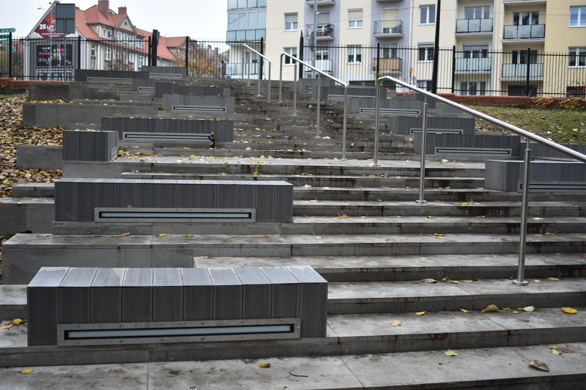 Jaką karę zapłaci wykonawca przebudowy schodów w Parku Róż?