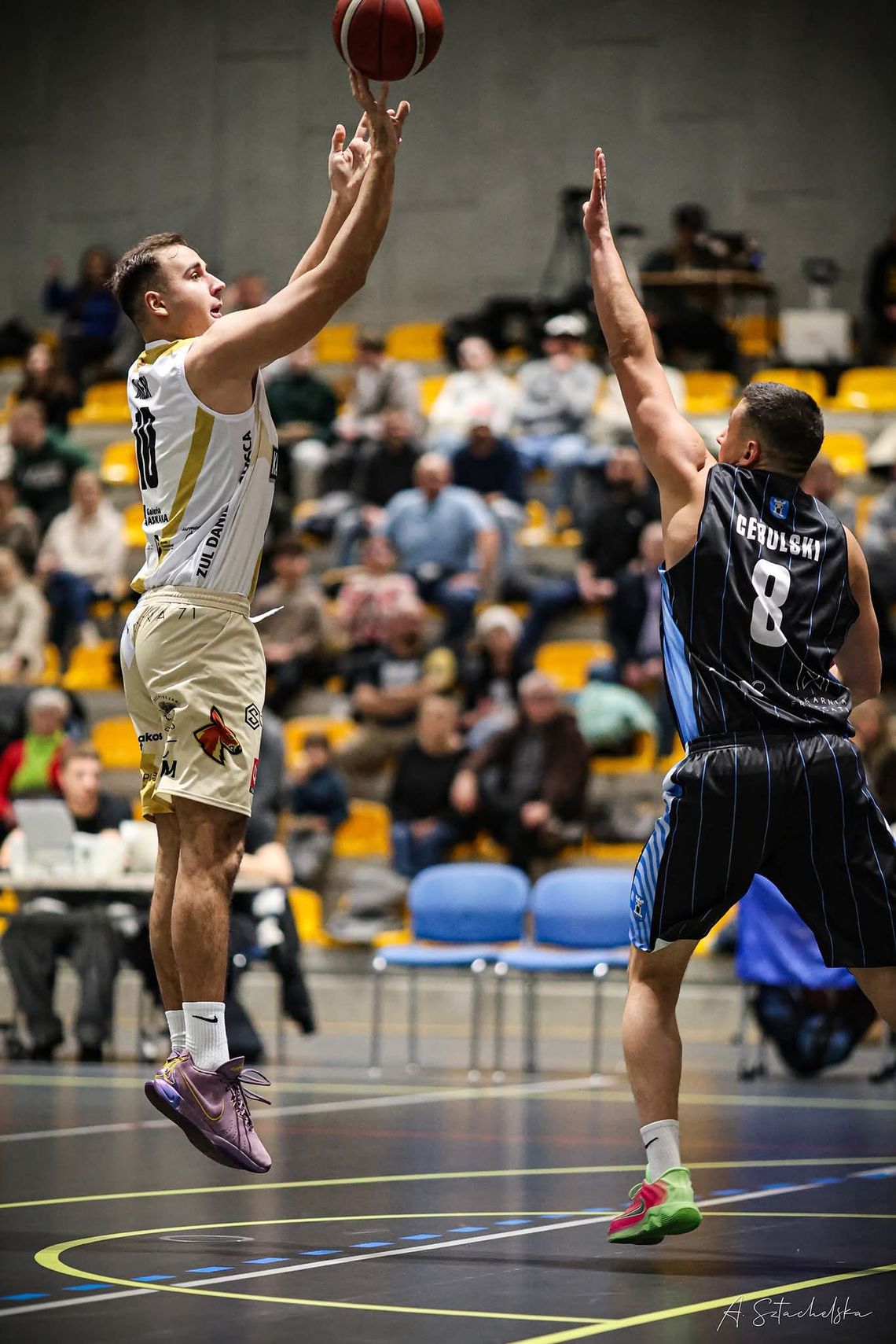 Kangoo Basket w przedświątecznym starciu