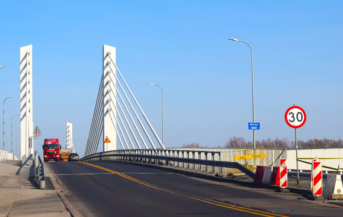 Kolejny etap prac na moście. Przez kilka dni będą utrudnienia