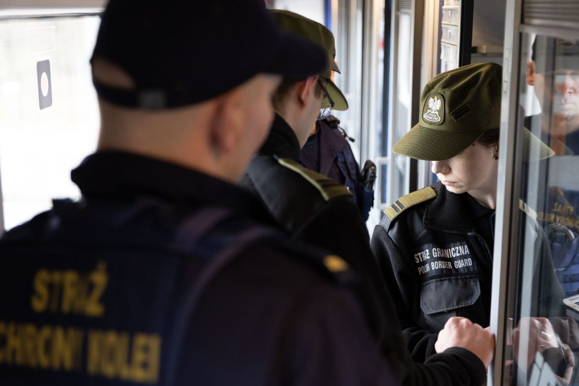 Kontrola w pociągu międzynarodowym. Cudzoziemiec nie miał dokumentów